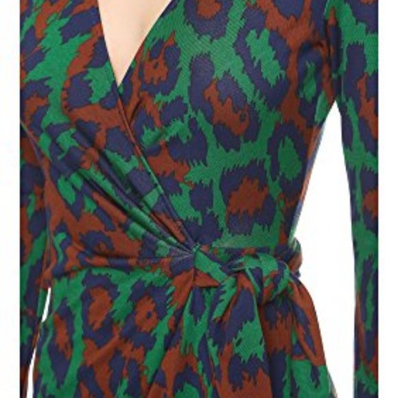 Dress - Picture 3 of 5